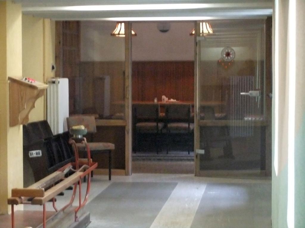 Zur Edlen Krone Neuhausen  Extérieur photo