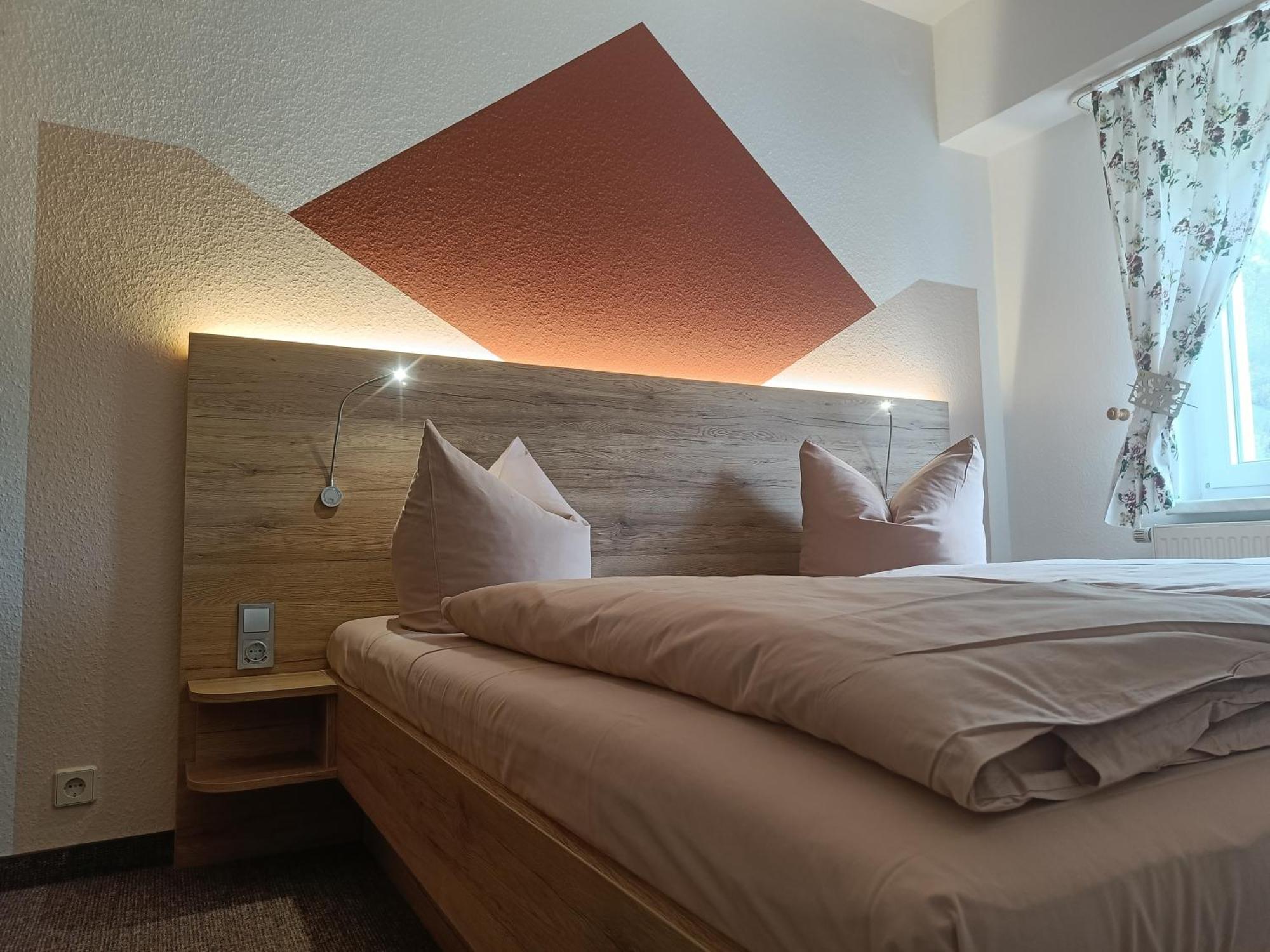Zur Edlen Krone Neuhausen  Extérieur photo